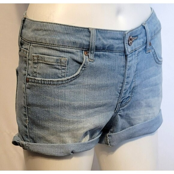 Jessica Simpson Cuffed Denim Shorts - Size 0/25 - Picture 2 of 8